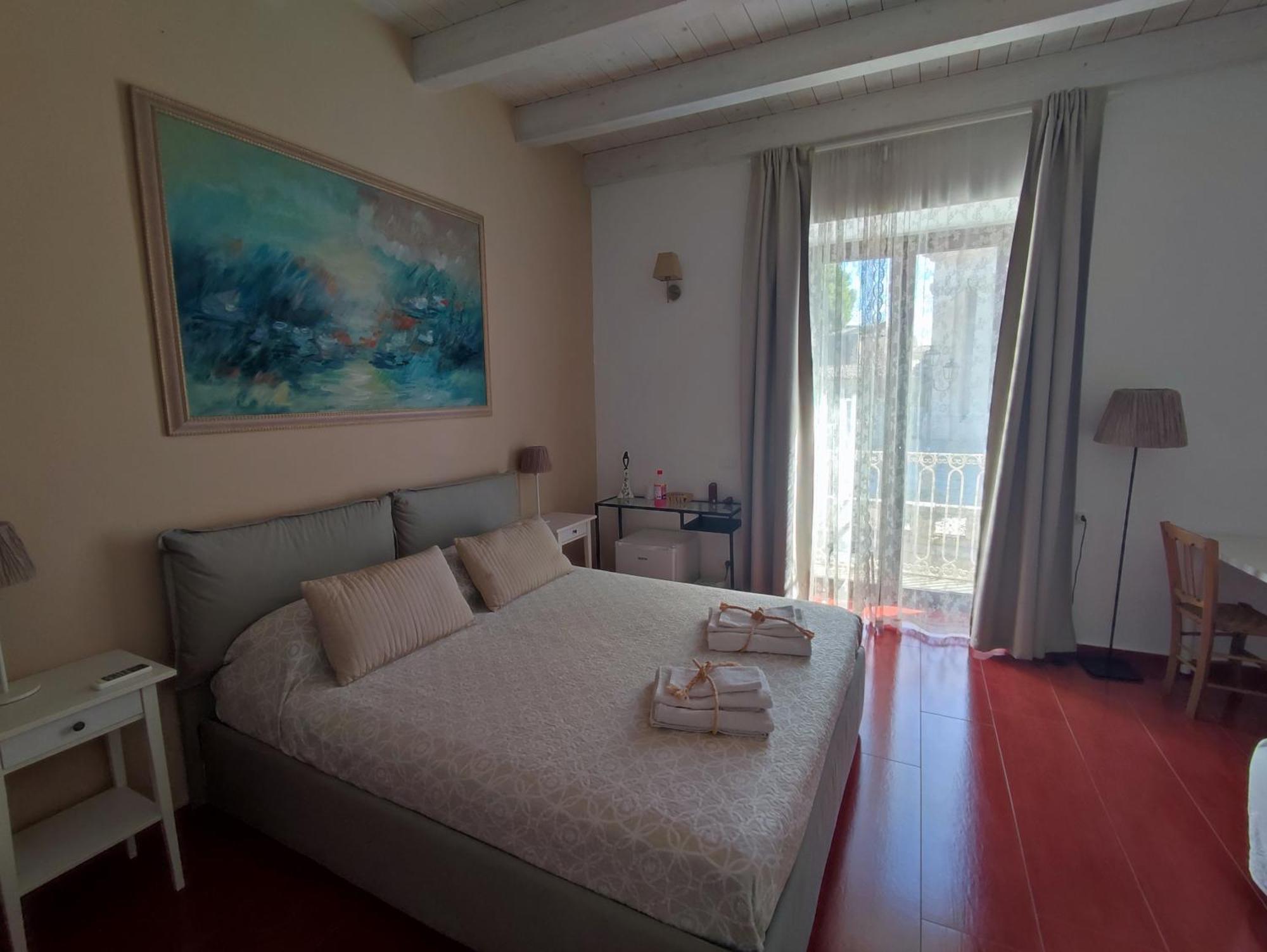 Yhomisus Bed and Breakfast Comiso Buitenkant foto