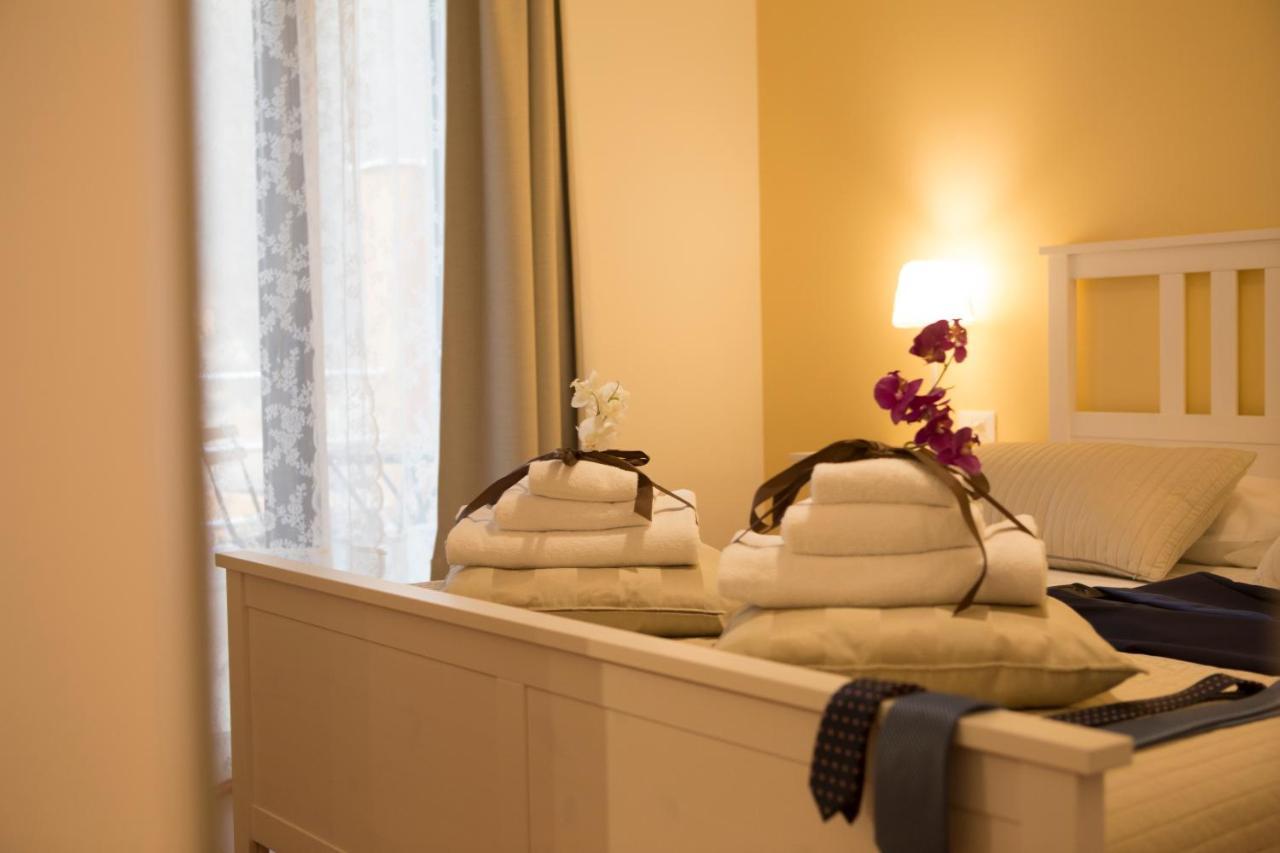 Yhomisus Bed and Breakfast Comiso Buitenkant foto