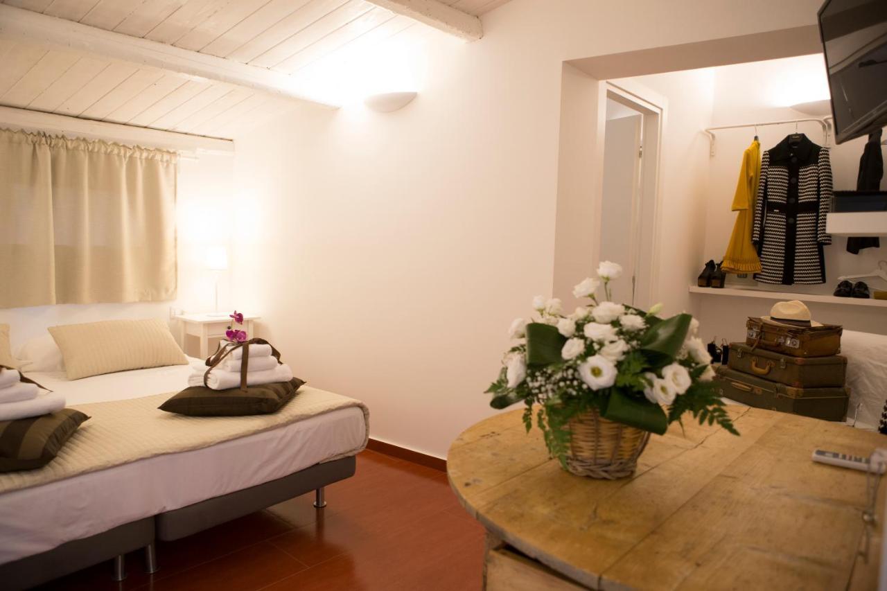 Yhomisus Bed and Breakfast Comiso Buitenkant foto