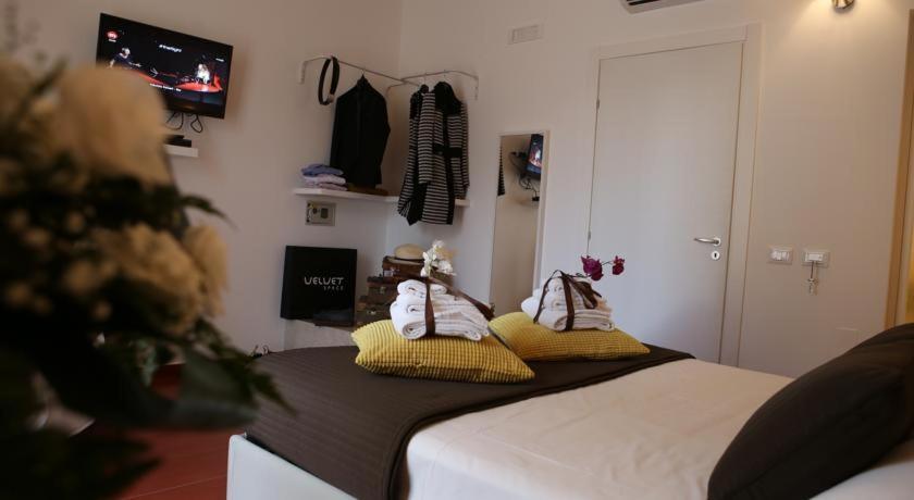 Yhomisus Bed and Breakfast Comiso Buitenkant foto
