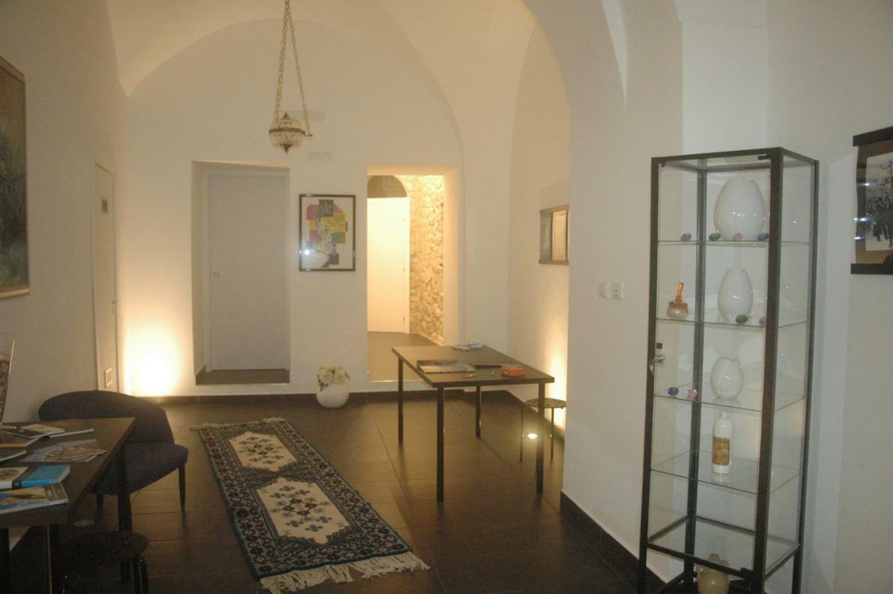 Yhomisus Bed and Breakfast Comiso Buitenkant foto